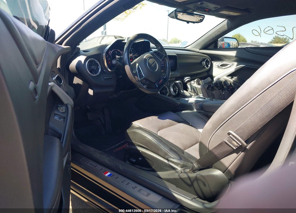 2019 CHEVROLET CAMARO 2SS VIN: 1G1FH1R74K0104396