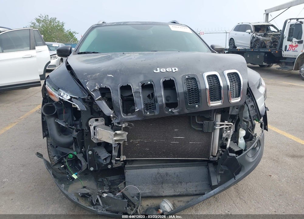 2017 JEEP CHEROKEE LATITUDE FWD VIN: 1C4PJLCS4HW578945