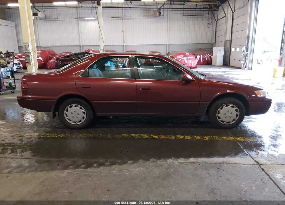 1999 TOYOTA CAMRY LE VIN: JT2BG22K8X0365656