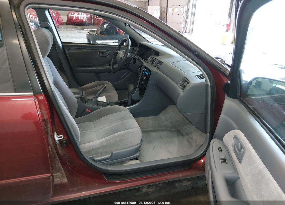 1999 TOYOTA CAMRY LE VIN: JT2BG22K8X0365656
