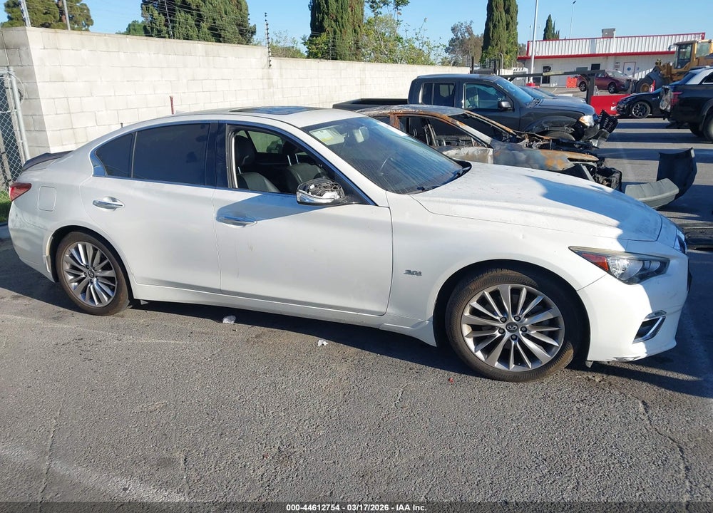 2018 INFINITI Q50 3.0T LUXE VIN: JN1EV7APXJM365262