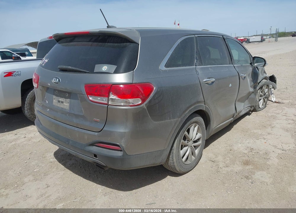 2017 KIA SORENTO 2.4L L VIN: 5XYPG4A33HG247674