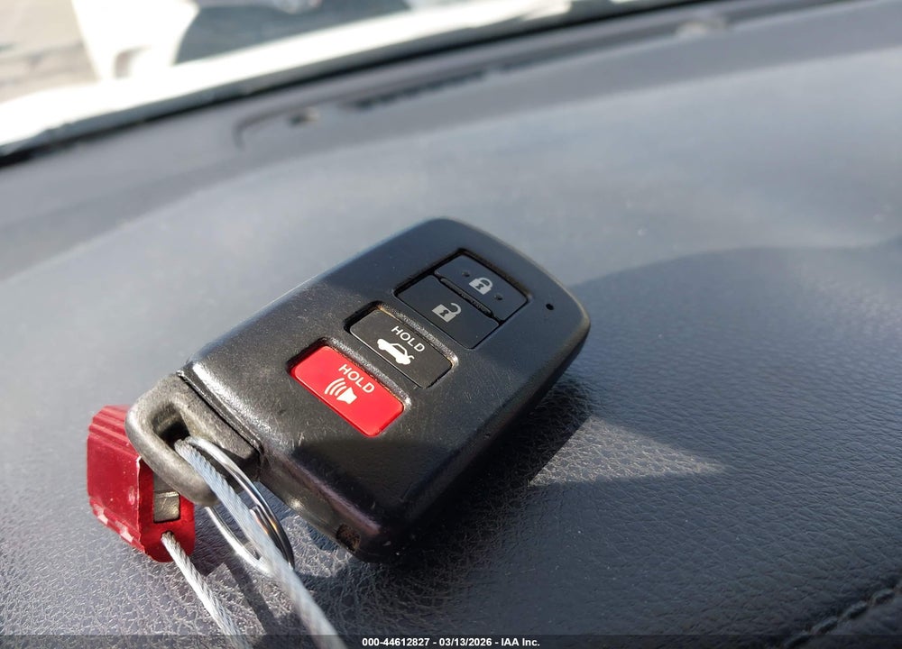 2014 TOYOTA COROLLA S PLUS VIN: 5YFBURHE2EP100003