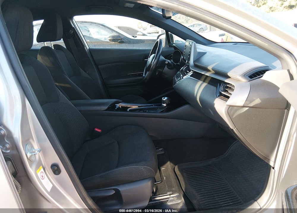 2019 TOYOTA C-HR XLE VIN: JTNKHMBX6K1061123