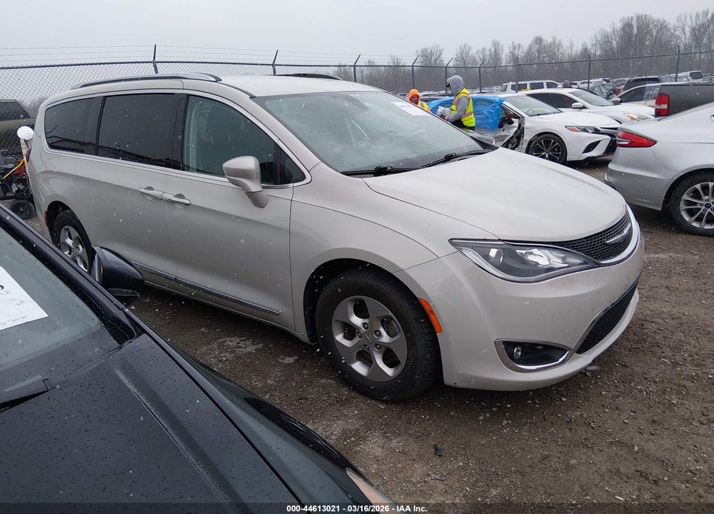 2017 CHRYSLER PACIFICA TOURING-L PLUS VIN: 2C4RC1EG2HR616133
