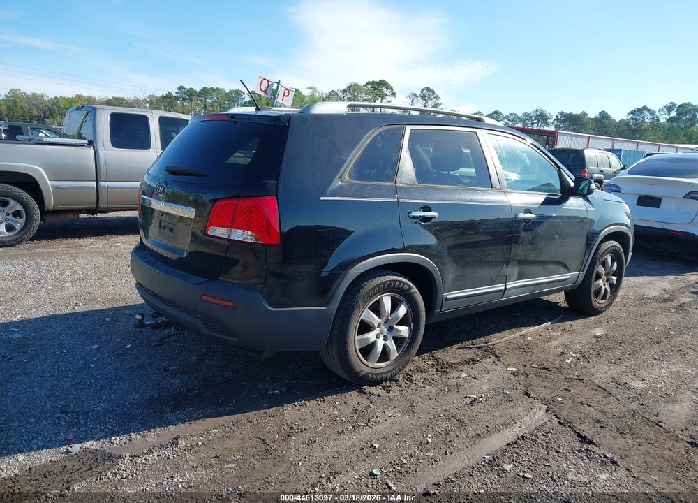 2012 KIA SORENTO LX V6 VIN: 5XYKT3A26CG227323