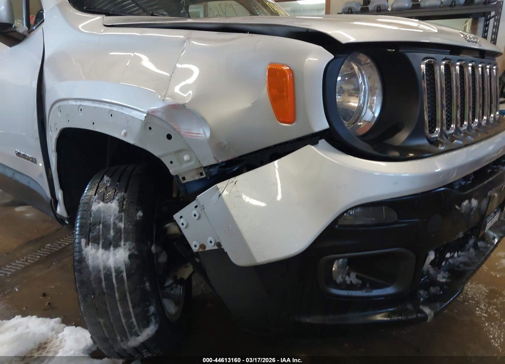 2018 JEEP RENEGADE LATITUDE 4X4 VIN: ZACCJBBB9JPH39559