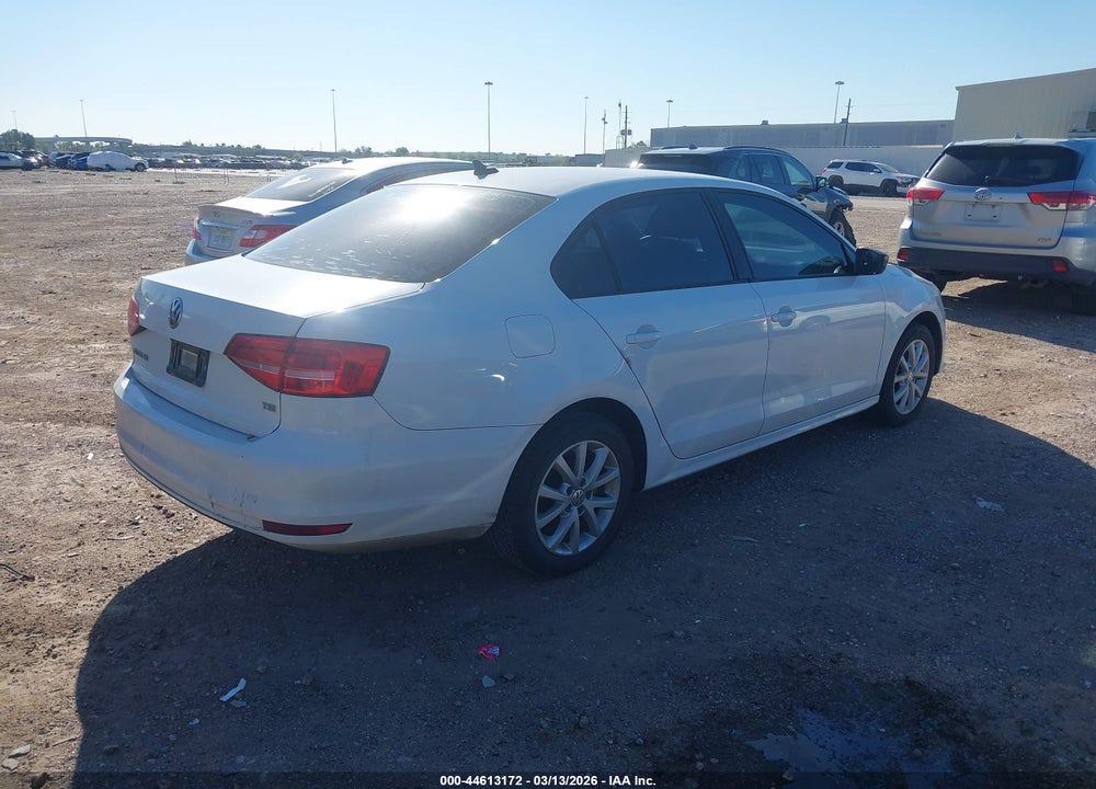 2015 VOLKSWAGEN JETTA 1.8T SE VIN: 3VWD17AJ0FM220434