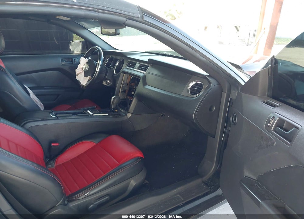 2014 FORD MUSTANG V6 VIN: 1ZVBP8EM3E5292426