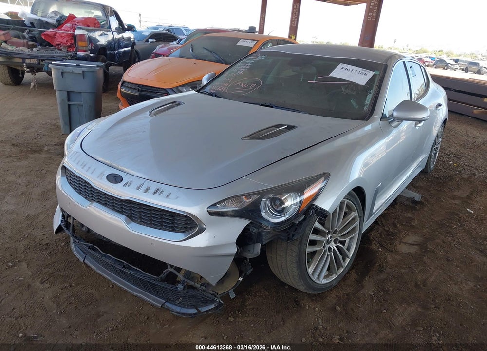 2018 KIA STINGER VIN: KNAE15LA2J6011324