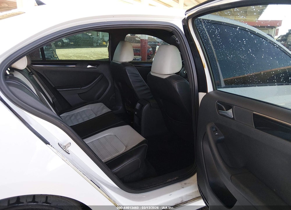 2015 VOLKSWAGEN JETTA 1.8T SPORT VIN: 3VWD17AJ3FM410342