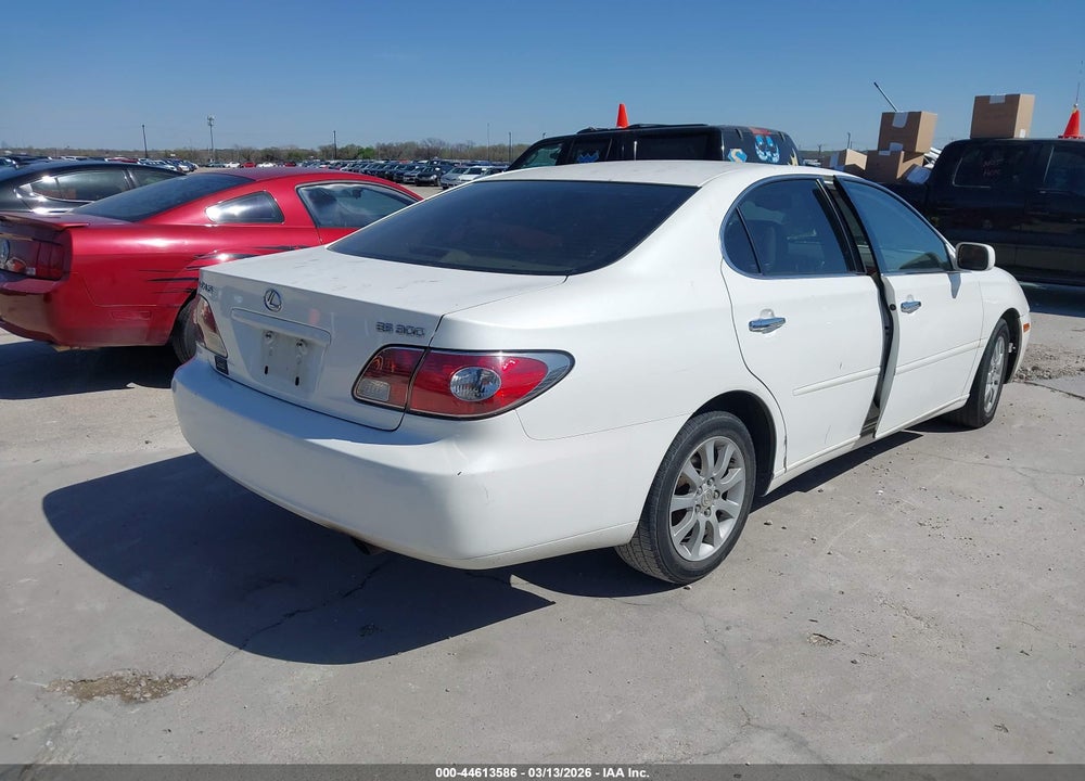 2002 LEXUS ES 300 VIN: JTHBF30G520042753