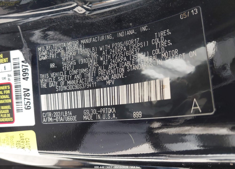 2013 TOYOTA SIENNA XLE V6 8 PASSENGER VIN: 5TDYK3DC9DS379411