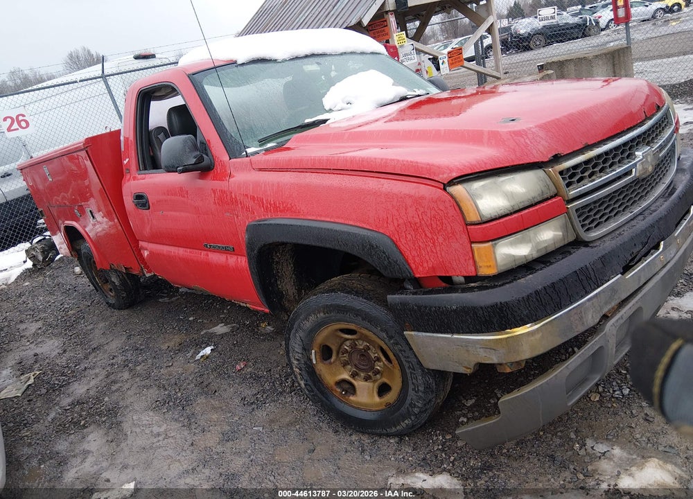 2005 CHEVROLET SILVERADO 2500HD VIN: 1GBHC24U85E137768
