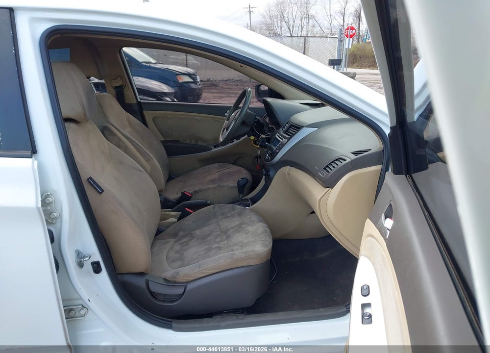 2014 HYUNDAI ACCENT GLS VIN: KMHCT4AE2EU614209