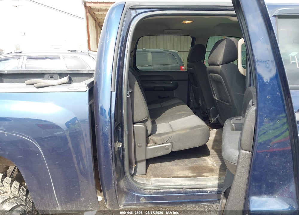 2010 CHEVROLET SILVERADO 1500 LS VIN: 3GCRKREAXAG181337