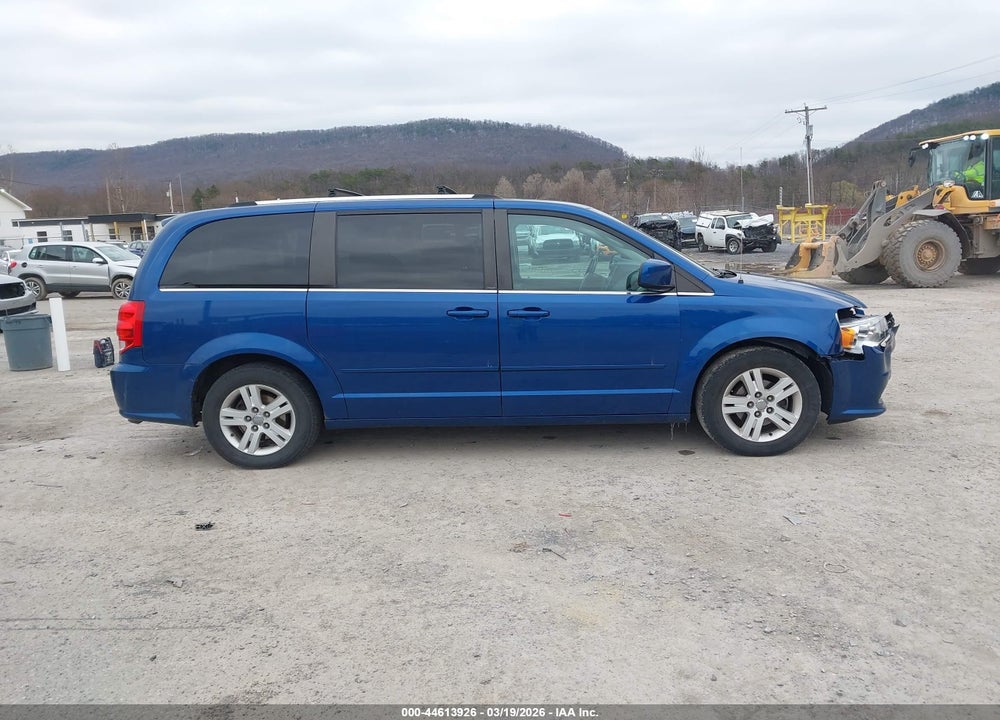 2011 DODGE GRAND CARAVAN CREW VIN: 2D4RN5DG0BR710136