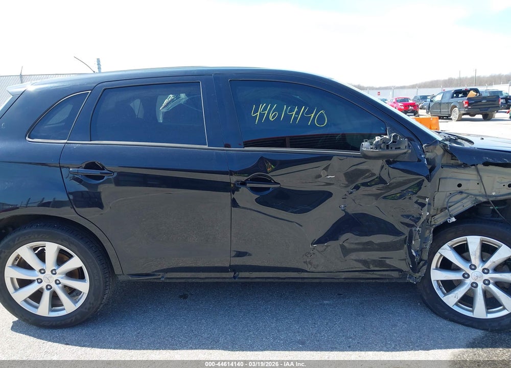 2015 MITSUBISHI OUTLANDER SPORT ES VIN: 4A4AP3AUXFE010896