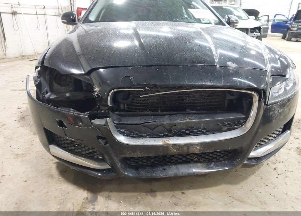 2016 JAGUAR XF 35T PREMIUM VIN: SAJBD4BV6GCY24480