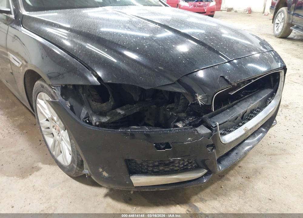 2016 JAGUAR XF 35T PREMIUM VIN: SAJBD4BV6GCY24480