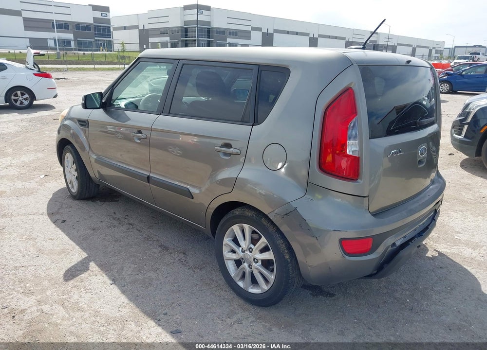 2012 KIA SOUL + VIN: KNDJT2A64C7427025