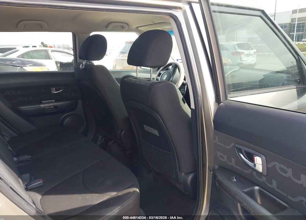 2012 KIA SOUL + VIN: KNDJT2A64C7427025