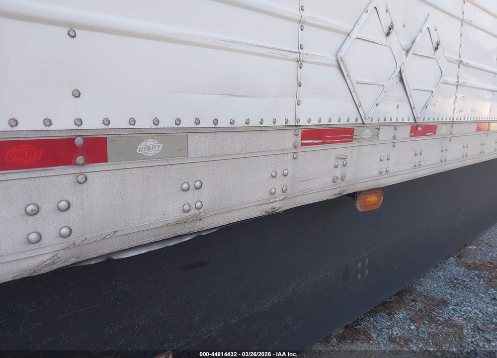 2017 UTILITY TRAILER MFG TRAILER VIN: 1UYVS253XHM616129