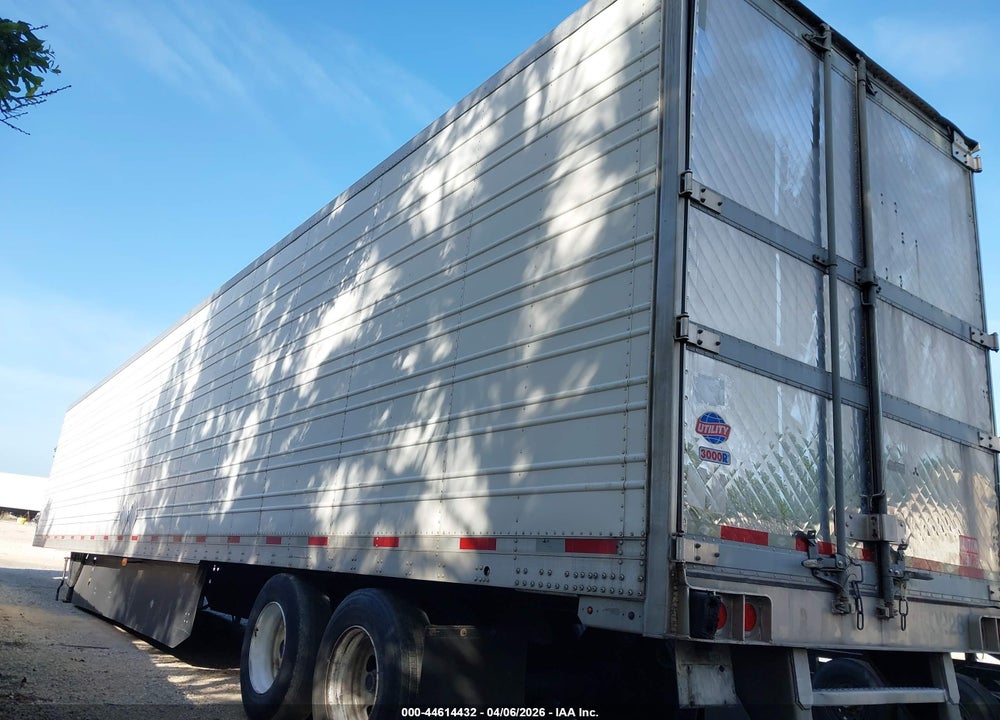 2017 UTILITY TRAILER MFG TRAILER VIN: 1UYVS253XHM616129
