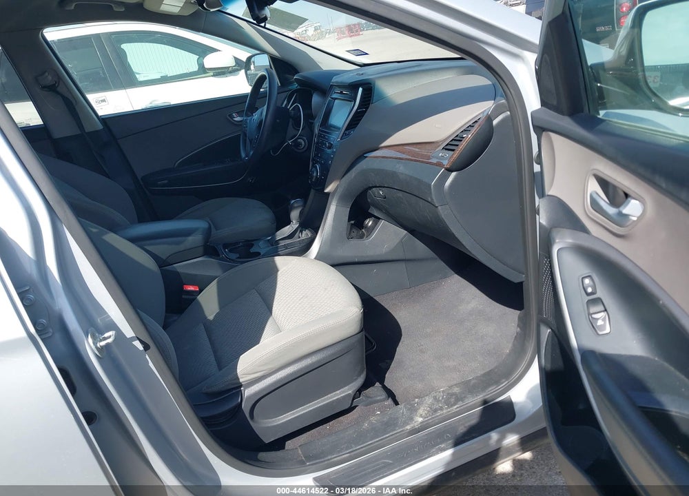 2017 HYUNDAI SANTA FE SE VIN: KM8SM4HF2HU172057