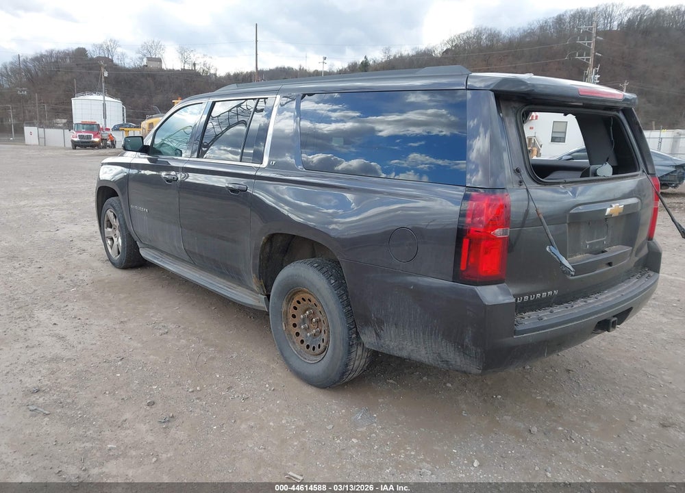 2015 CHEVROLET SUBURBAN 1500 LT VIN: 1GNSKJKC1FR295301