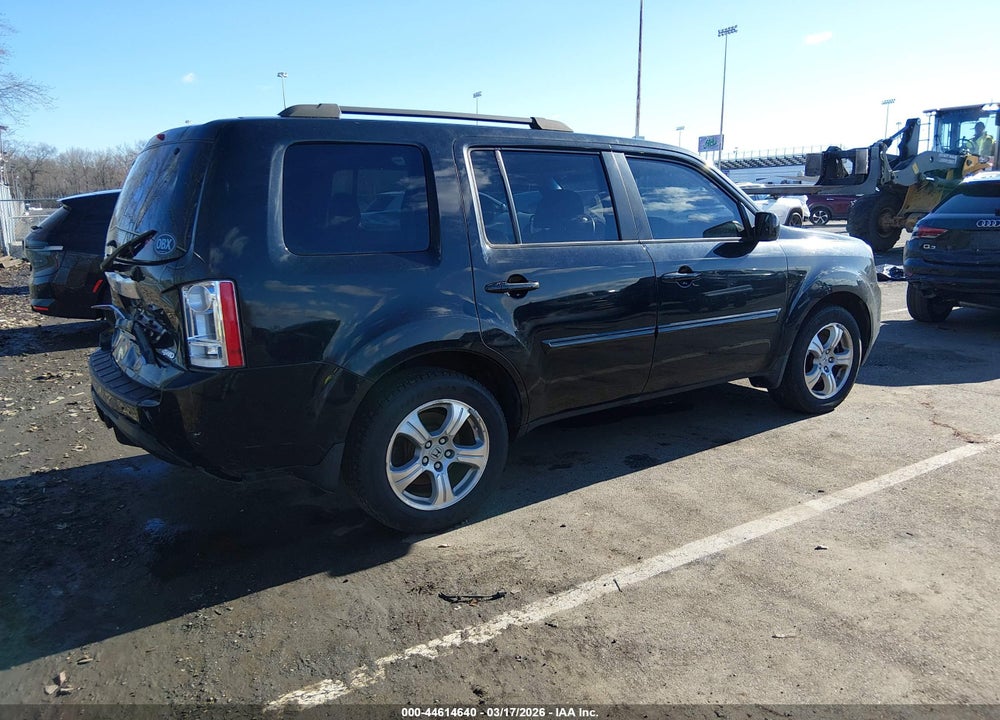 2014 HONDA PILOT EX-L VIN: 5FNYF4H72EB032628