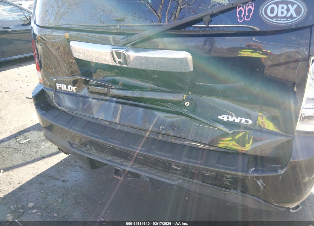 2014 HONDA PILOT EX-L VIN: 5FNYF4H72EB032628