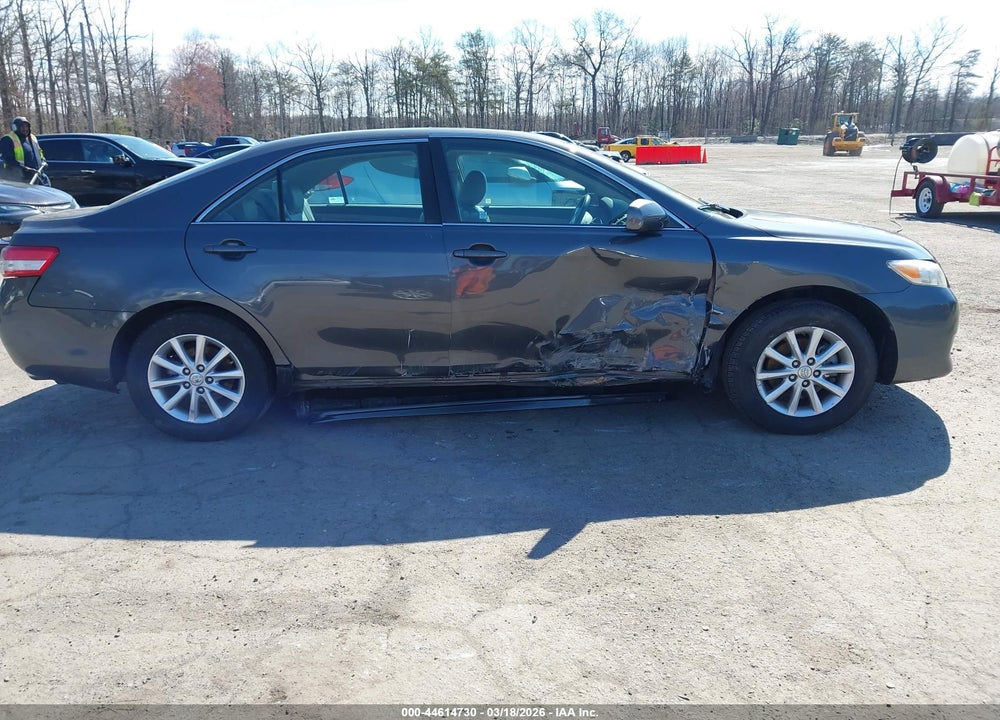 2011 TOYOTA CAMRY XLE VIN: 4T1BF3EKXBU226461
