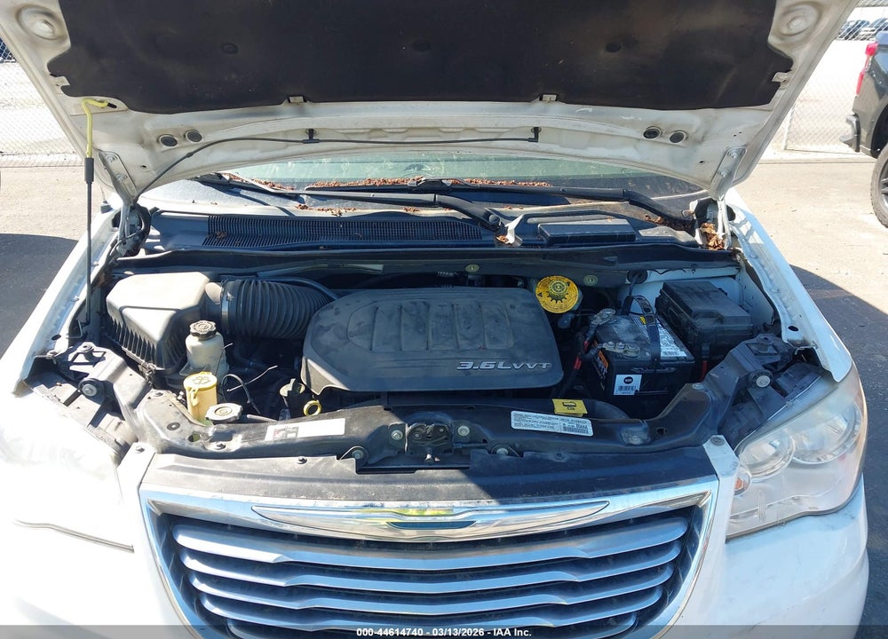 2014 CHRYSLER TOWN & COUNTRY TOURING VIN: 2C4RC1BG8ER437014