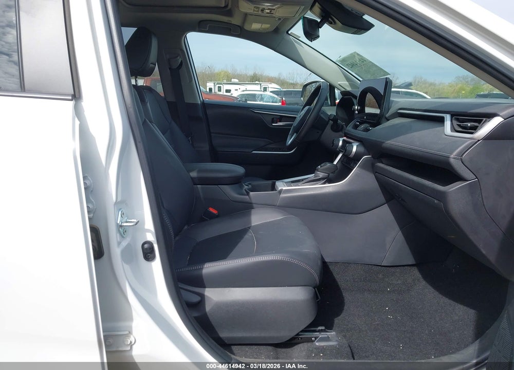 2024 TOYOTA RAV4 XLE PREMIUM VIN: 2T3A1RFV9RW493470