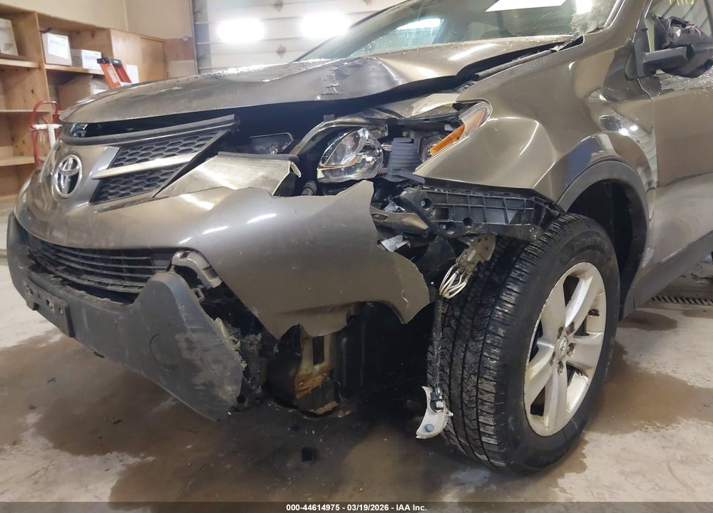 2013 TOYOTA RAV4 XLE VIN: 2T3RFREV7DW092529