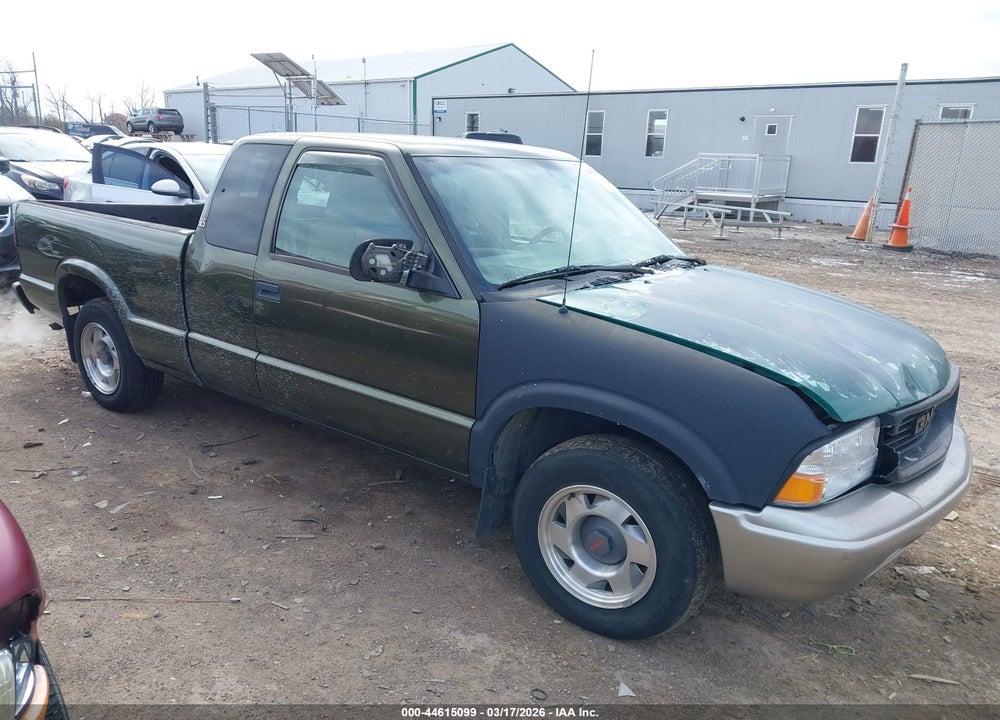 2001 GMC SONOMA SLS VIN: 1GTCS19W818112777