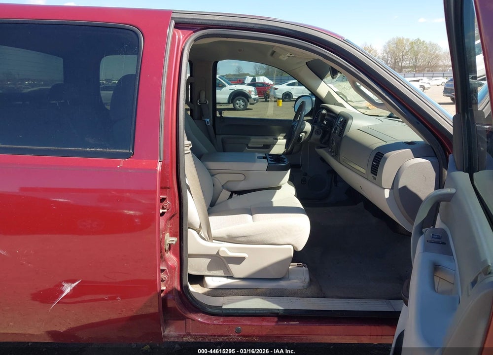 2013 CHEVROLET SILVERADO 1500 LT VIN: 3GCPCSE09DG326584