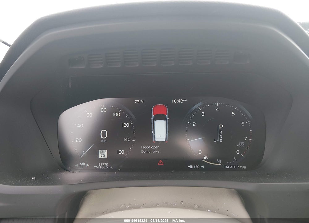 2020 VOLVO XC90 T6 MOMENTUM 6 PASSENGER VIN: YV4A221K7L1561706