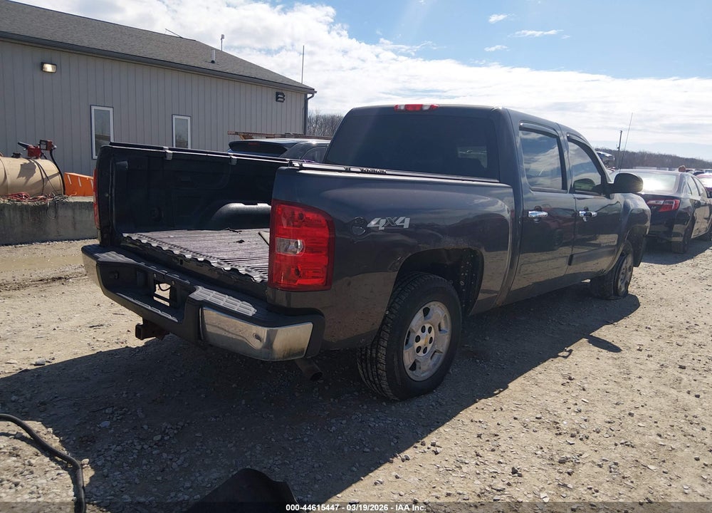 2011 CHEVROLET SILVERADO 1500 LT VIN: 1GCPKSE37BF175899