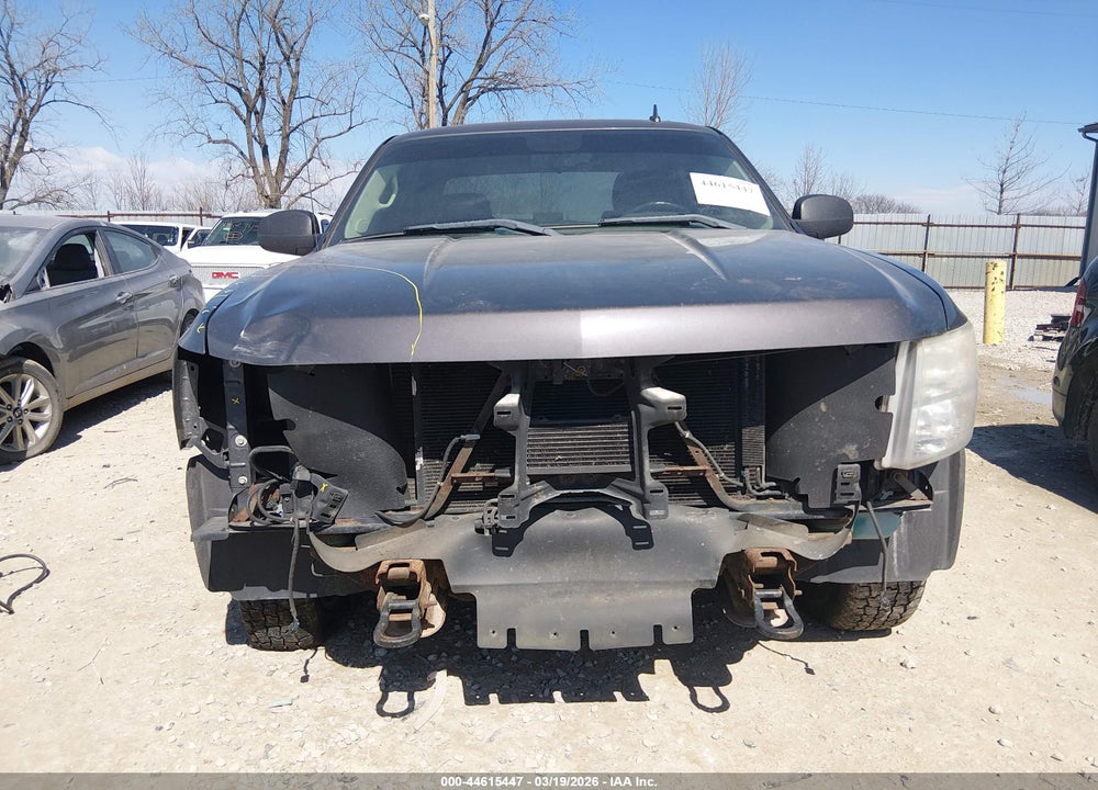 2011 CHEVROLET SILVERADO 1500 LT VIN: 1GCPKSE37BF175899