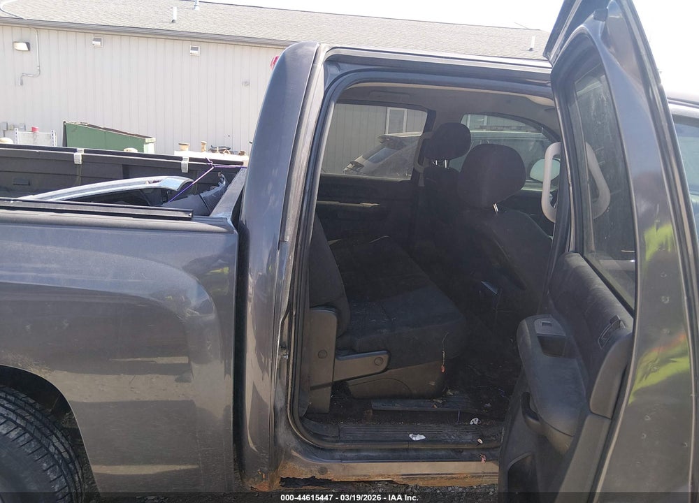2011 CHEVROLET SILVERADO 1500 LT VIN: 1GCPKSE37BF175899