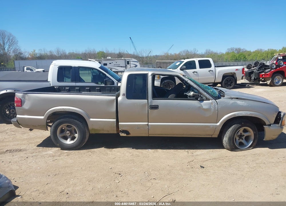 2002 GMC SONOMA SLS VIN: 1GTCS19W828101070