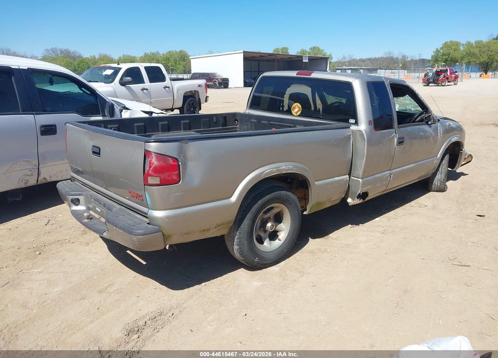 2002 GMC SONOMA SLS VIN: 1GTCS19W828101070