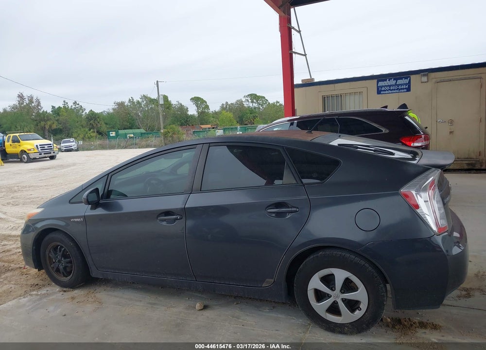 2013 TOYOTA PRIUS TWO VIN: JTDKN3DU3D1704735