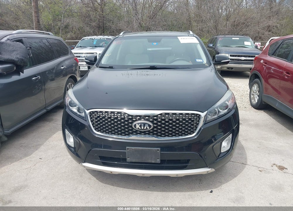 2016 KIA SORENTO 3.3L SX VIN: 5XYPK4A50GG090572
