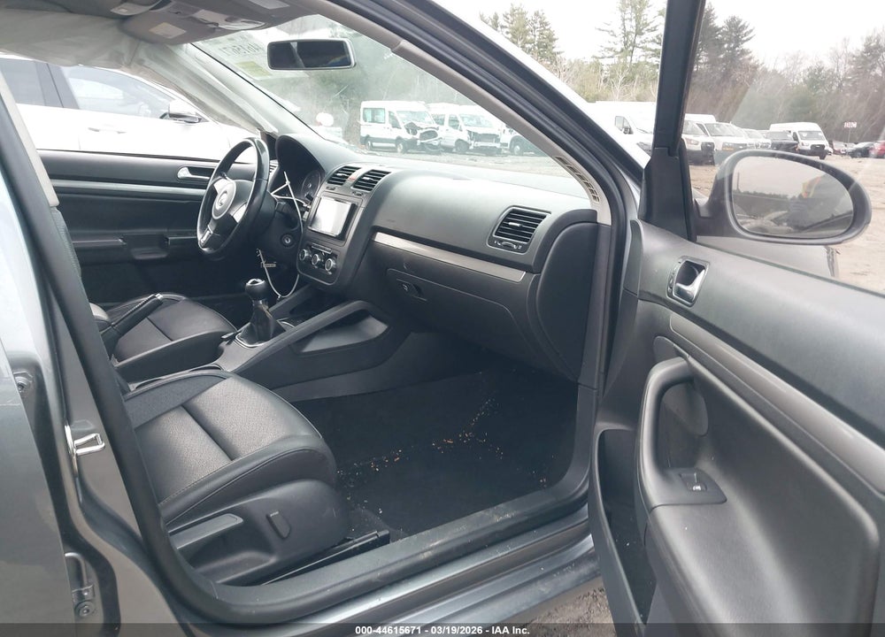 2010 VOLKSWAGEN JETTA LIMITED EDITION VIN: 3VWAX7AJXAM159409