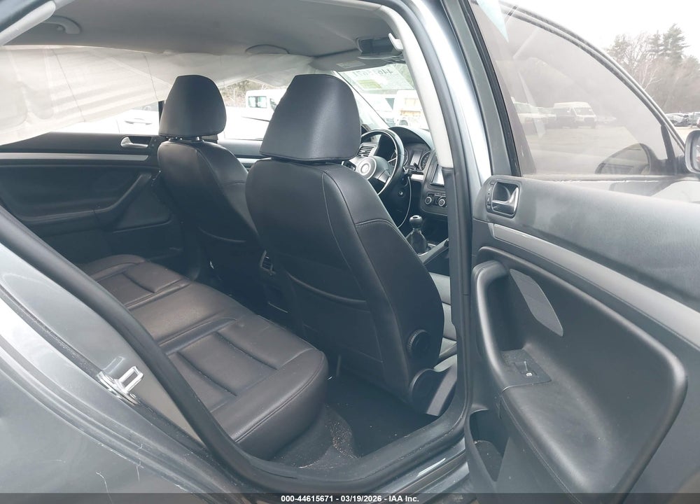 2010 VOLKSWAGEN JETTA LIMITED EDITION VIN: 3VWAX7AJXAM159409