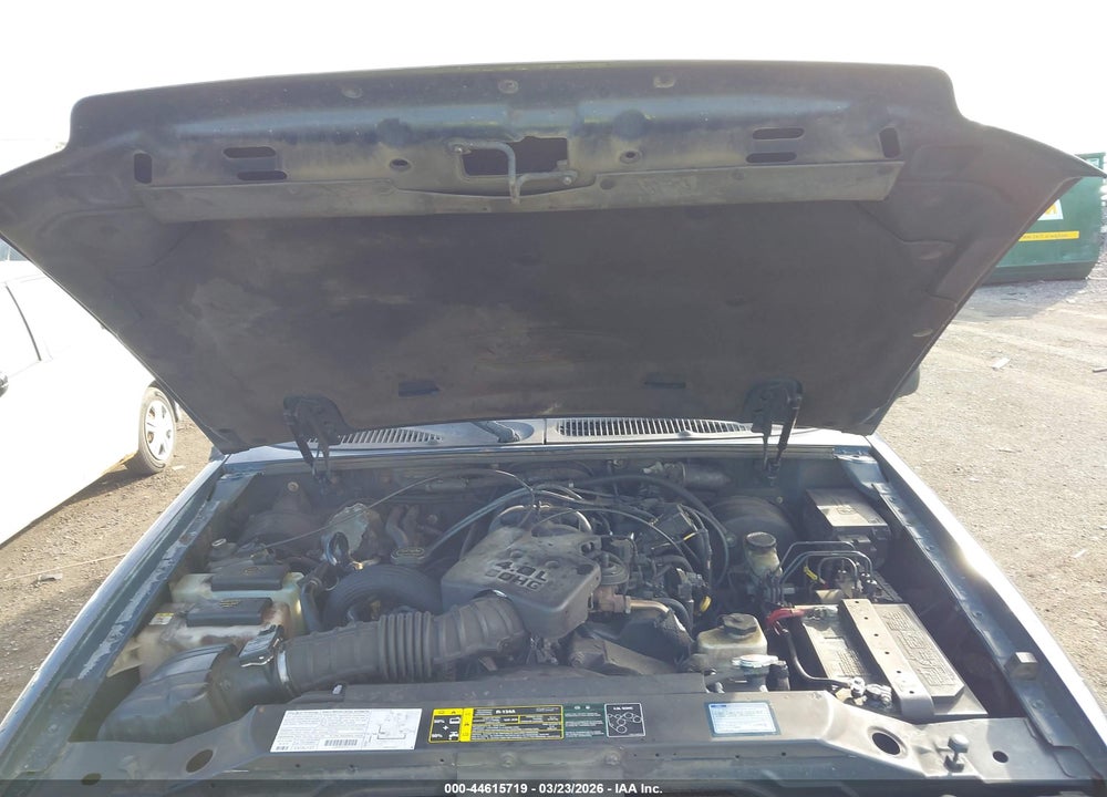 2003 FORD EXPLORER SPORT TRAC XLS/XLT VIN: 1FMZU77E13UA89284