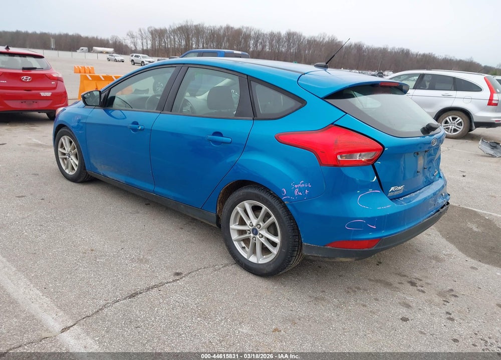 2015 FORD FOCUS SE VIN: 1FADP3K21FL322964
